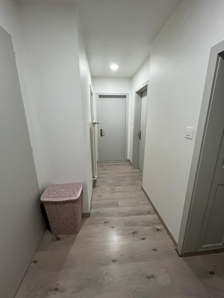 Etage hall 2